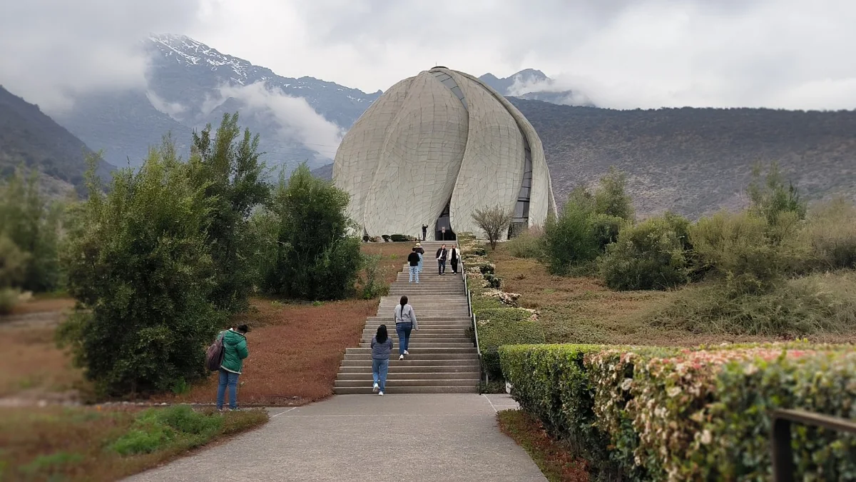 Traslado al Templo Bahá’í de Sudamérica